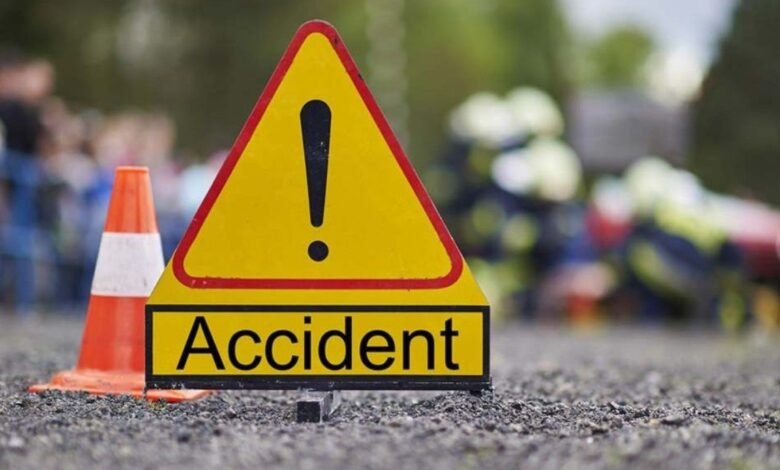 Jammu Kashmir Road Accident: जम्मू- श्रीनगर नेशनल हाईवे पर भीषण सड़क हादसे में 10 लोगों की मौत